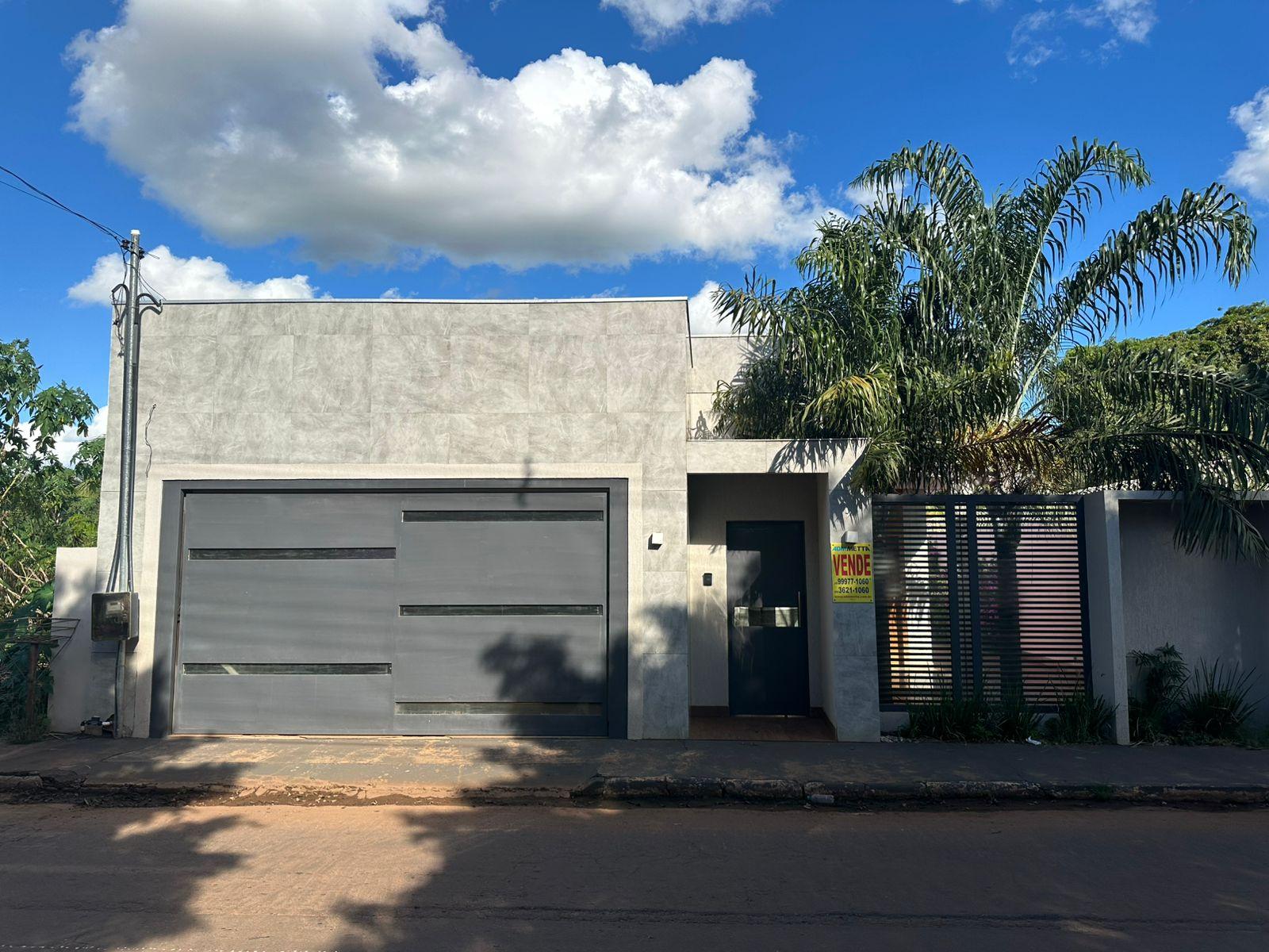 Casa com 3 suítes no Centro de Poconé – MT - Image# 1