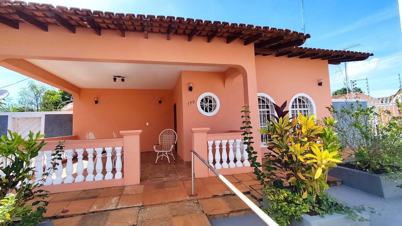 Casa ampla de esquina no Centro de Poconé – MT - Image# 2