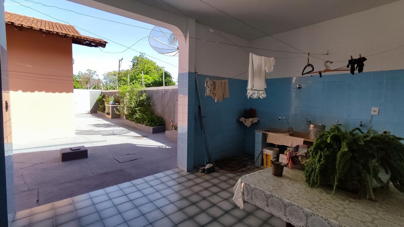Casa ampla de esquina no Centro de Poconé – MT - Image# 20